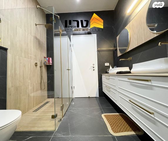 בית פרטי/ קוטג', אומן