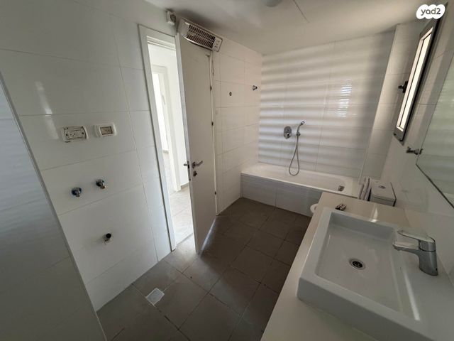 דירה, שמעון ויזנטל, הרצליה הירוקה, נווה עובד, הרצליה