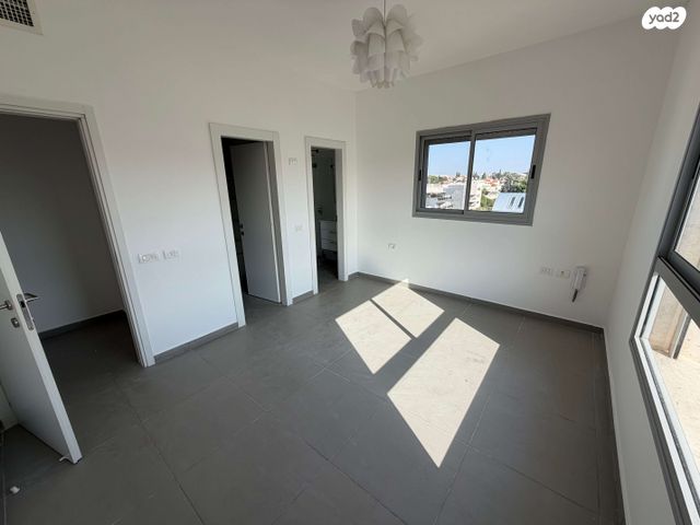 דירה, שמעון ויזנטל, הרצליה הירוקה, נווה עובד, הרצליה