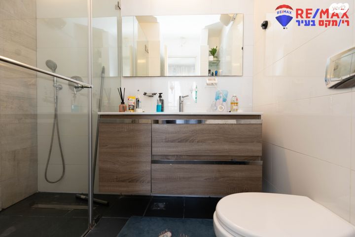 דירה, דון יוסף הנשיא, הרצליה