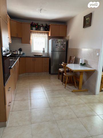 דירה, הרצל 68, מרכז, כפר סבא