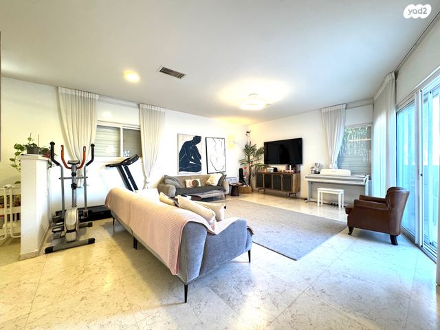 גג/ פנטהאוז, חוחית, רמות מנחם, הוד השרון