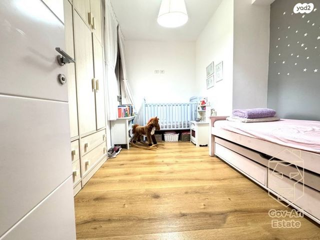 דירה, גרשון אבנר, ארמון הנציב, תלפיות מזרח, ירושלים