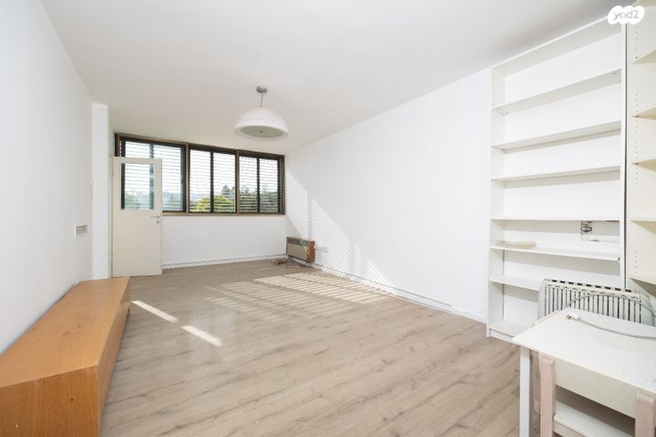 דירה, יהודה בורלא, ניות, ירושלים