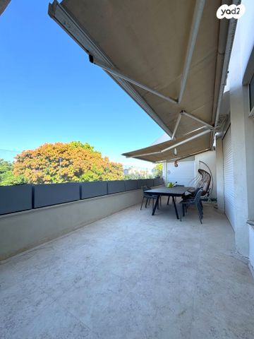 דו משפחתי, רמות מנחם, הוד השרון