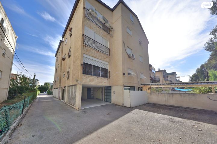 דירת גן, אלכסנדר זייד, קרית חיים מזרחית, חיפה