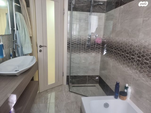 דירה, א' / צפון מזרח העיר, רחובות