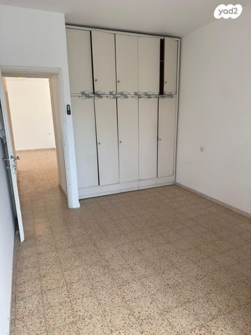 דירה, פתח תקווה, מרכז, קרית עבודה, חולון