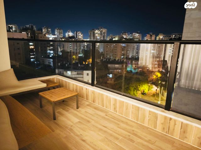 דירה, זאב אורלוב, פתח תקווה