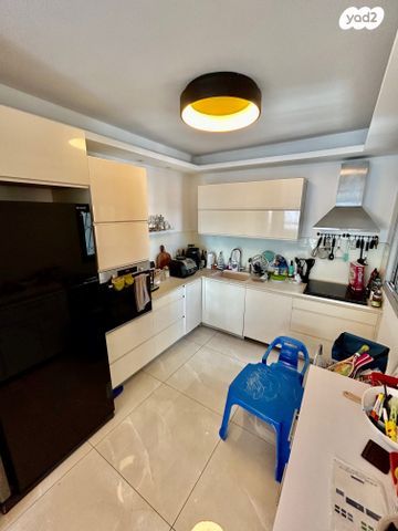 דירה, האיכרים, גני אזור, אזור