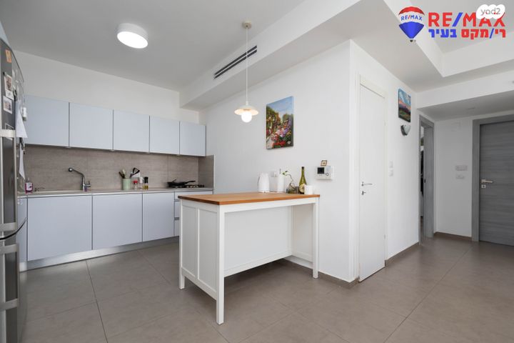 דירה, דון יוסף הנשיא, הרצליה