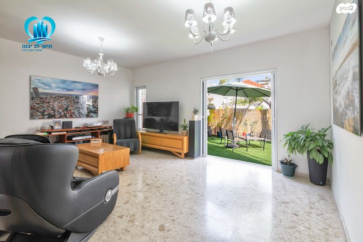 בית פרטי/ קוטג', נופר, נאות בגין, לב יבנה, יבנה