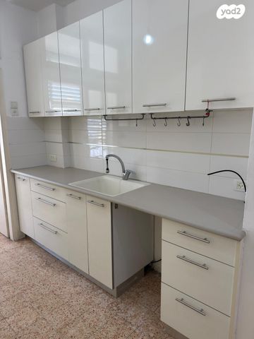 דירה, פתח תקווה, מרכז, קרית עבודה, חולון