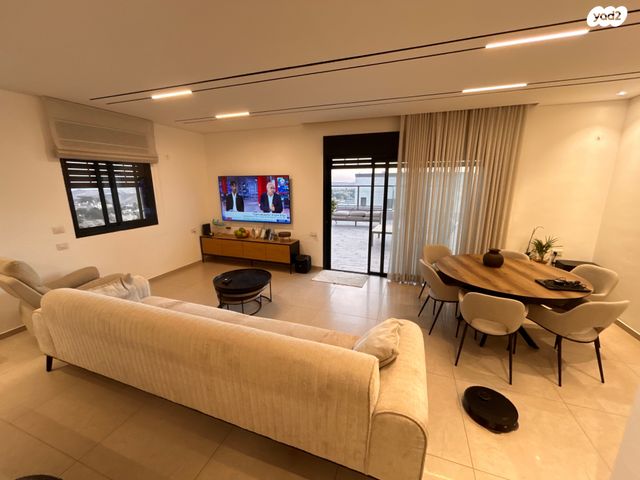 גג/ פנטהאוז, ערד