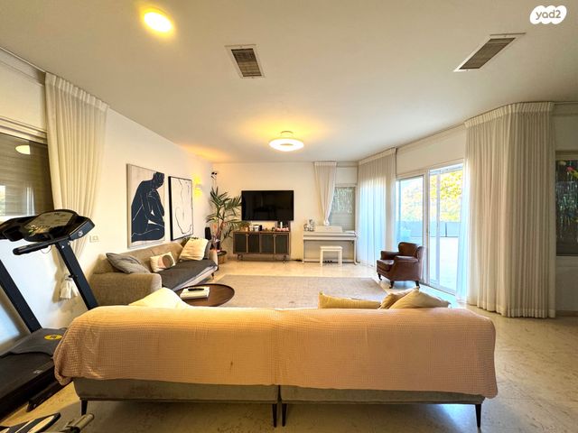 דו משפחתי, רמות מנחם, הוד השרון