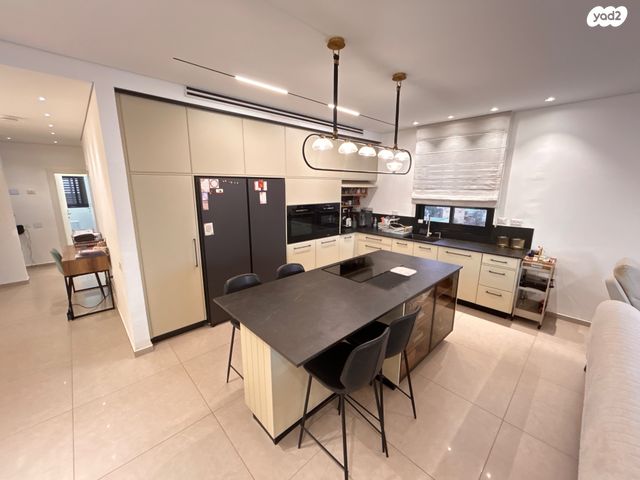 גג/ פנטהאוז, ערד