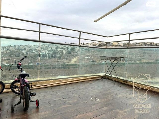 דירה, גרשון אבנר, ארמון הנציב, תלפיות מזרח, ירושלים