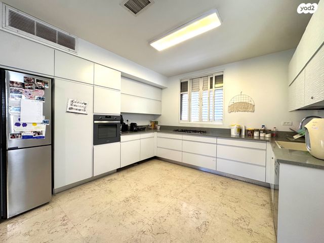 דו משפחתי, רמות מנחם, הוד השרון