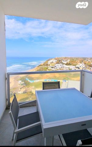 דירה, אלי לנדאו, הרצליה פיתוח, הרצליה