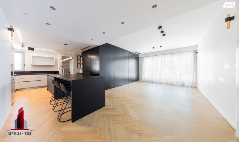 דירה, אנצו סירני, גבעת הרמבם, גבעתיים