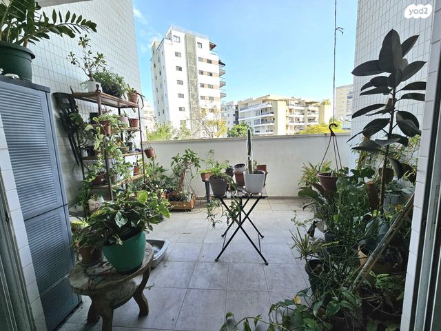 דירה, השר משה 61, נגבה, רמת גן