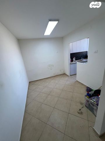 דירה, יהודה הלוי, בן גוריון, אשקלון