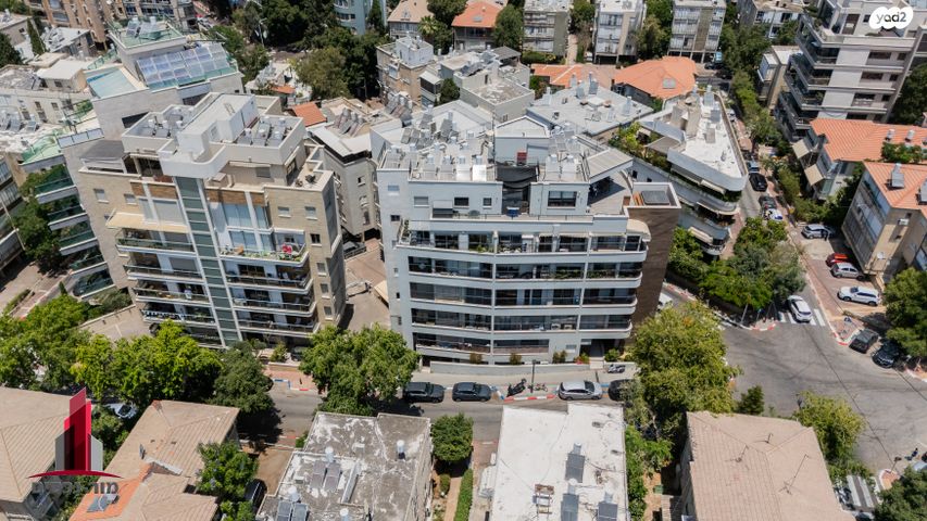 דירה, אנצו סירני, גבעת הרמבם, גבעתיים