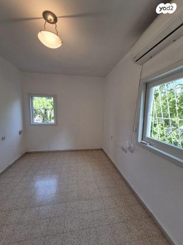 דירה, שדרות ביאליק, הדר, רמת השרון