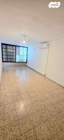 דירה, לוין שמעון זאב, מרכז, הרצליה