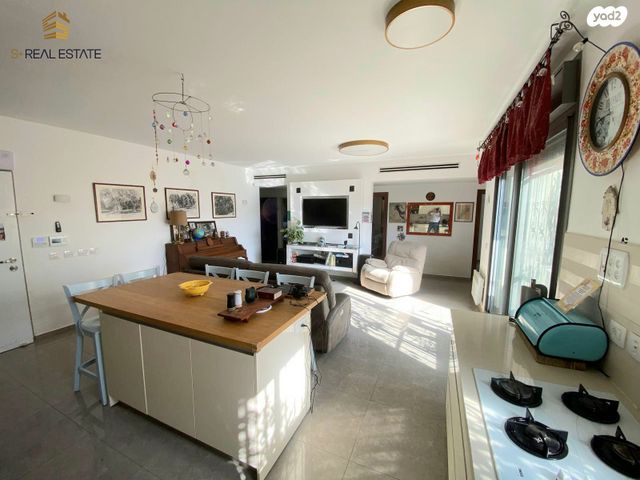 דירת גן, יעקב אלעזר, רמות, ירושלים