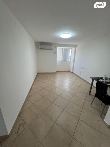 דירה, יהודה הלוי, בן גוריון, אשקלון