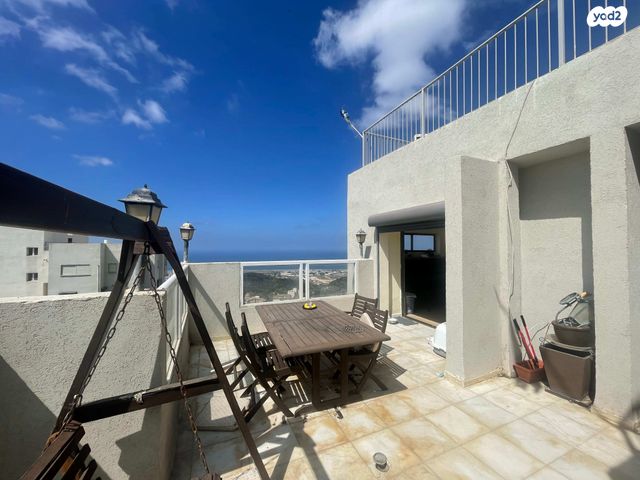 גג/ פנטהאוז, ליונל ווטסון 2, רמת בגין, חיפה