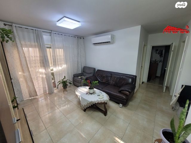 דירת גן, גני אביב, לוד