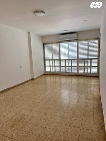 דירה, אלוף אסף שמחוני 9, צפון מזרח מרכז העיר, נתניה