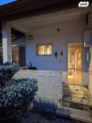 דו משפחתי, קרית טבעון