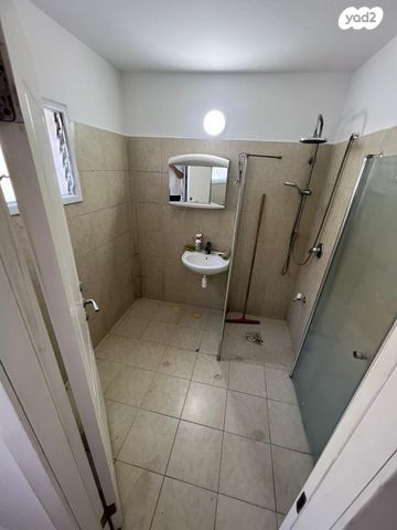 דירה, יהודה הלוי, בן גוריון, אשקלון