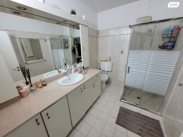 דירה, ידע עם, חרוזים, רמת גן