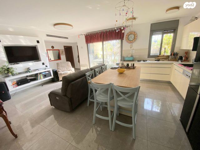 דירת גן, יעקב אלעזר, רמות, ירושלים