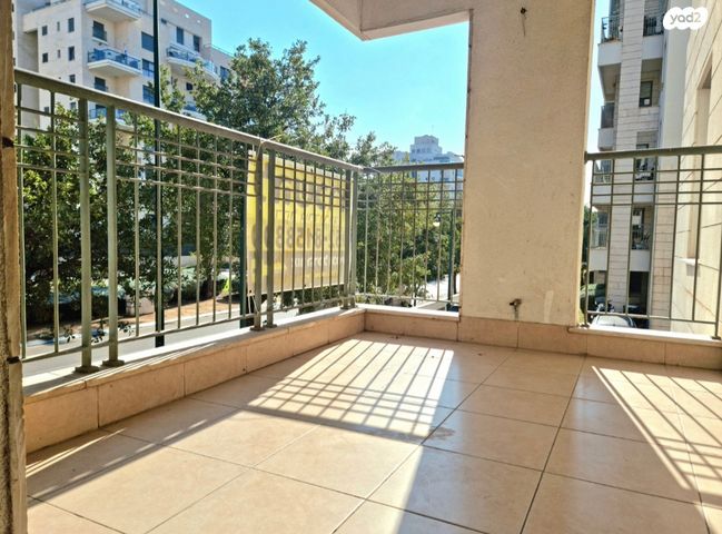 דירה, דרך דגניה 68, קרית השרון, נתניה