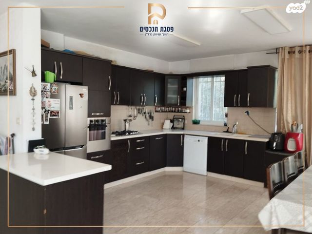 בית פרטי/ קוטג', שלום שוורצבארד, פסגת זאב, ירושלים