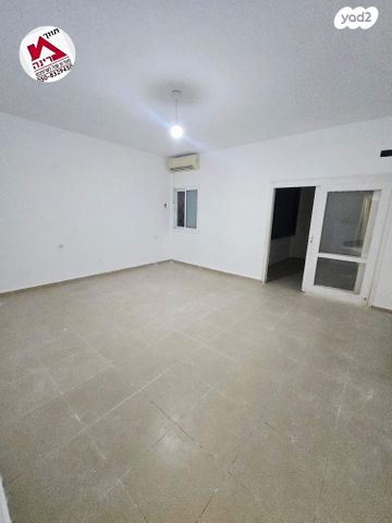 דירה, מוהליבר, רמב"ם, ראשון לציון