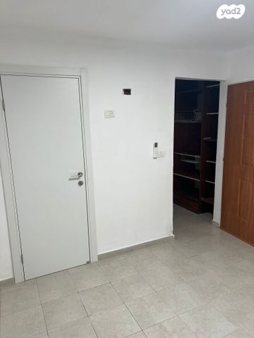 יחידת דיור, עמק הנשר, גדרה