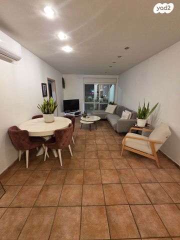 דירה, תרנ"א, מרכז העיר, חדרה