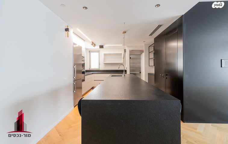 דירה, אנצו סירני, גבעת הרמבם, גבעתיים