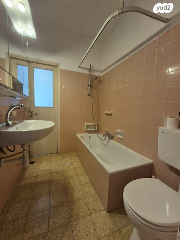 דירה, שדרות ביאליק, הדר, רמת השרון