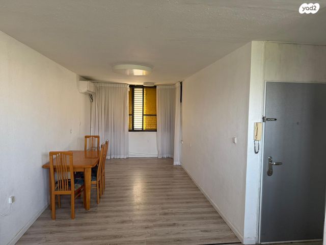 דירה, חצור 8, רמת הנשיא, בת ים