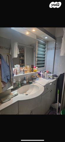 דירה, קרייתי 12, לב העיר, בת ים