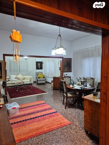 דו משפחתי, קרית טבעון