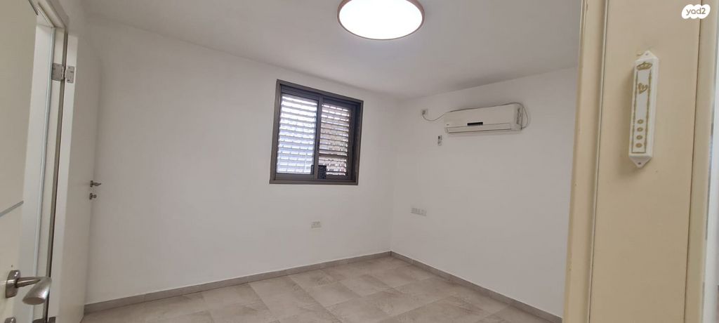 דירה, ירמיהו 27, נאות יהודית ונווה ארזים, חולון