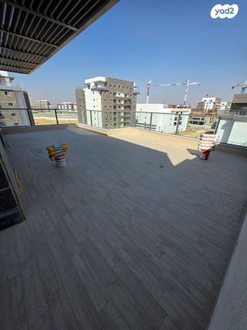 גג/ פנטהאוז, אופקים